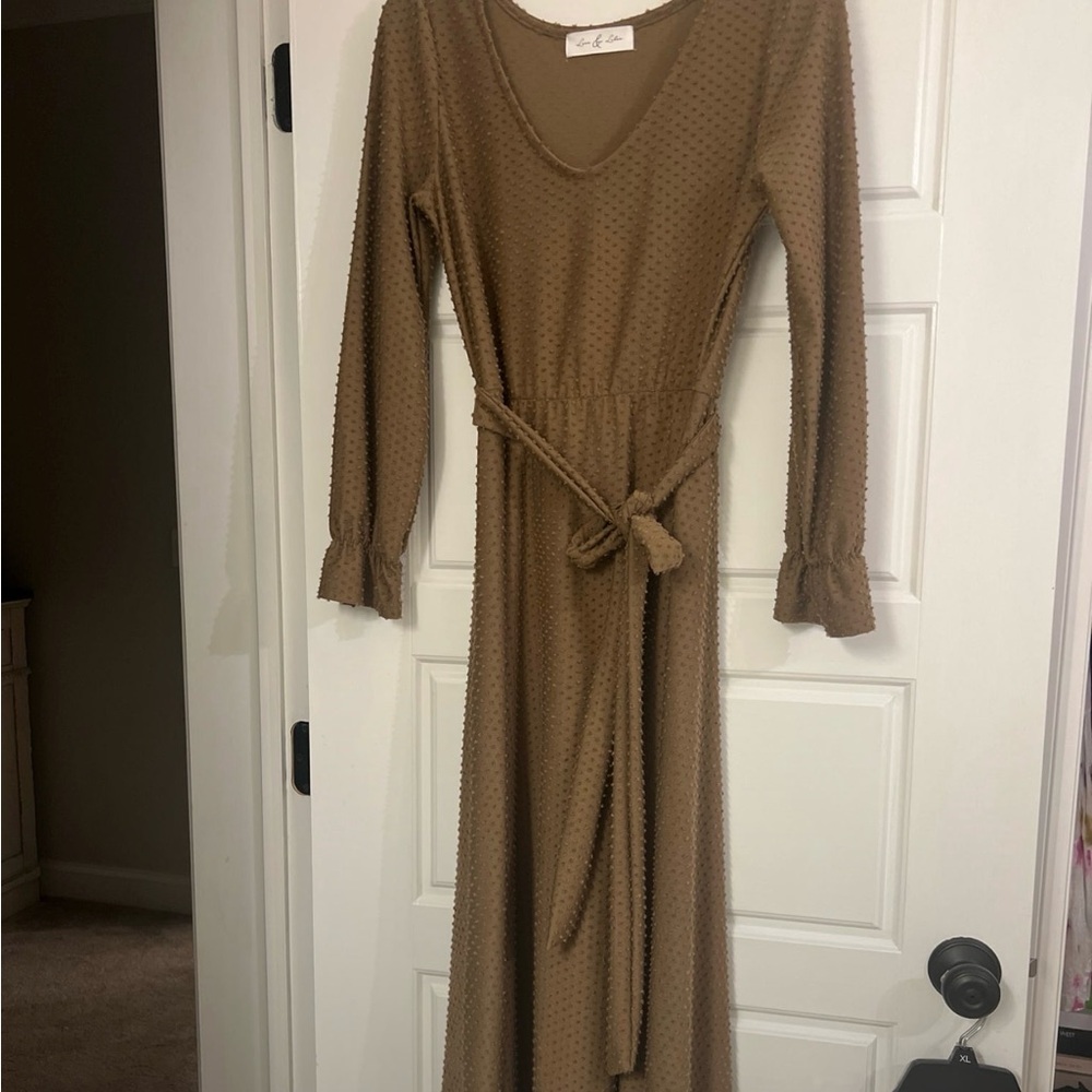 Elegant Long Sleeve Textured Dress in Tan
